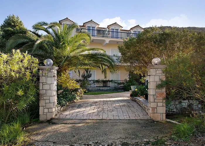 Dolphin 5 Апартаменты *